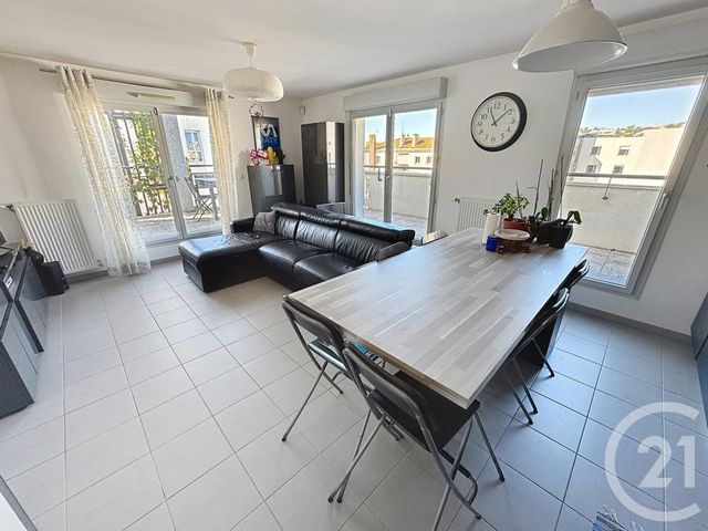Appartement F4 à vendre - 4 pièces - 76.0 m2 - LYON - 69007 - RHONE-ALPES - Century 21 Le 7 De Coeur