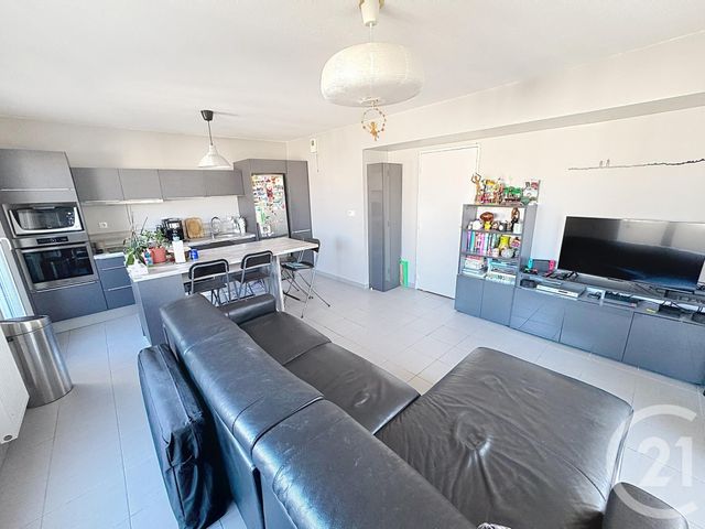 Appartement F4 à vendre - 4 pièces - 76.0 m2 - LYON - 69007 - RHONE-ALPES - Century 21 Le 7 De Coeur