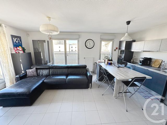 Appartement F4 à vendre - 4 pièces - 76.0 m2 - LYON - 69007 - RHONE-ALPES - Century 21 Le 7 De Coeur