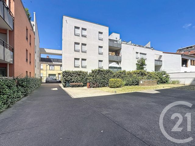 Appartement F3 à vendre - 3 pièces - 60.77 m2 - VILLEURBANNE - 69 - RHONE-ALPES - Century 21 Le 7 De Coeur
