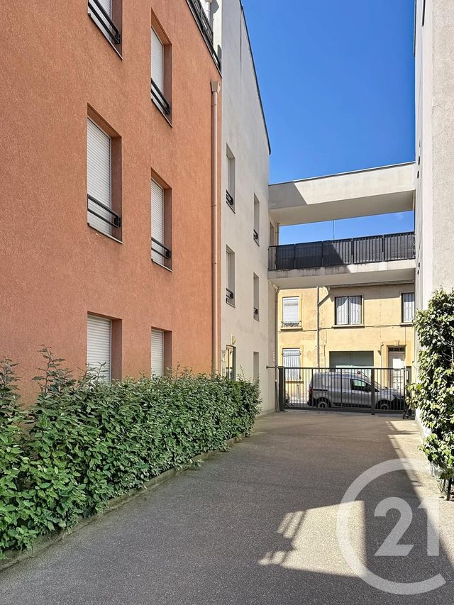 Appartement F3 à vendre - 3 pièces - 60.77 m2 - VILLEURBANNE - 69 - RHONE-ALPES - Century 21 Le 7 De Coeur