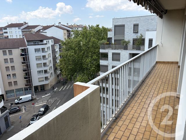 Appartement F3 à vendre - 3 pièces - 66.6 m2 - LYON - 69007 - RHONE-ALPES - Century 21 Le 7 De Coeur