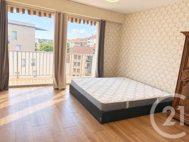 Appartement F3 à vendre - 3 pièces - 66.6 m2 - LYON - 69007 - RHONE-ALPES - Century 21 Le 7 De Coeur