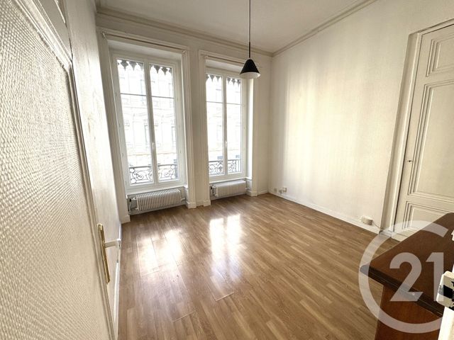 Appartement F3 à vendre - 3 pièces - 43.27 m2 - LYON - 69001 - RHONE-ALPES - Century 21 Le 7 De Coeur