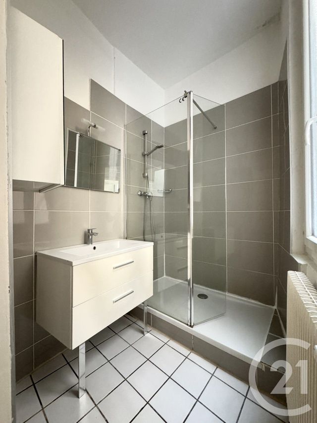 Appartement F3 à vendre - 3 pièces - 43.27 m2 - LYON - 69001 - RHONE-ALPES - Century 21 Le 7 De Coeur
