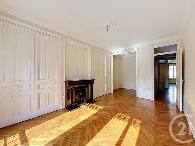 Appartement F2 bis à vendre - 2 pièces - 72.14 m2 - LYON - 69007 - RHONE-ALPES - Century 21 Le 7 De Coeur