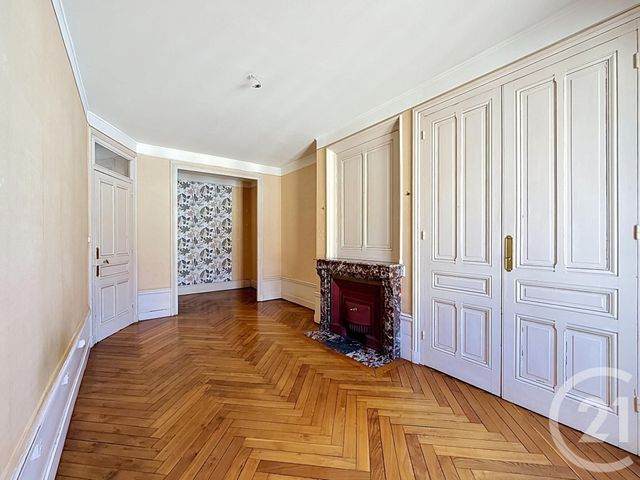 Appartement F2 bis à vendre - 2 pièces - 72.14 m2 - LYON - 69007 - RHONE-ALPES - Century 21 Le 7 De Coeur