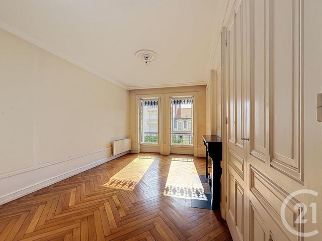 Appartement F2 bis à vendre - 2 pièces - 72.14 m2 - LYON - 69007 - RHONE-ALPES - Century 21 Le 7 De Coeur
