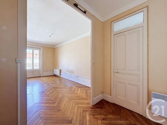 Appartement F2 bis à vendre - 2 pièces - 72.14 m2 - LYON - 69007 - RHONE-ALPES - Century 21 Le 7 De Coeur