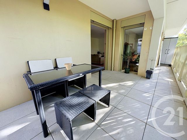 Appartement F3 à vendre - 3 pièces - 60.2 m2 - LYON - 69007 - RHONE-ALPES - Century 21 Le 7 De Coeur