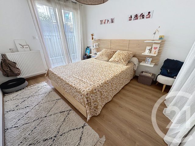 Appartement F3 à vendre - 3 pièces - 60.2 m2 - LYON - 69007 - RHONE-ALPES - Century 21 Le 7 De Coeur