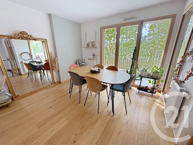 Appartement F3 à vendre - 3 pièces - 60.2 m2 - LYON - 69007 - RHONE-ALPES - Century 21 Le 7 De Coeur