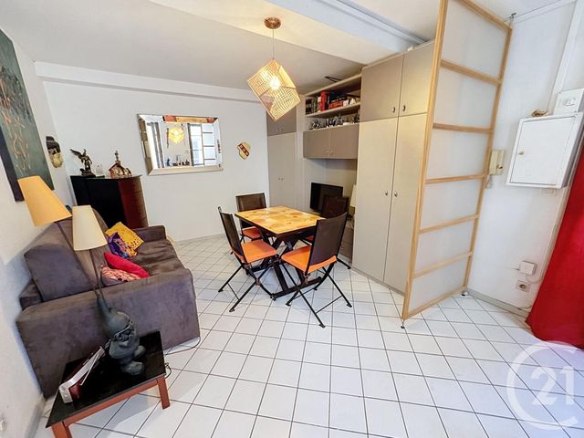 Appartement T3 à vendre - 3 pièces - 50.1 m2 - LYON - 69001 - RHONE-ALPES - Century 21 Le 7 De Coeur