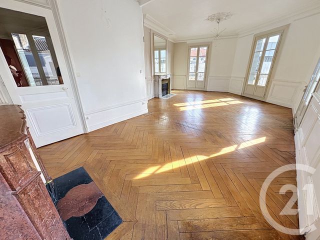 Appartement F5 à vendre - 5 pièces - 127.05 m2 - LYON - 69001 - RHONE-ALPES - Century 21 Le 7 De Coeur