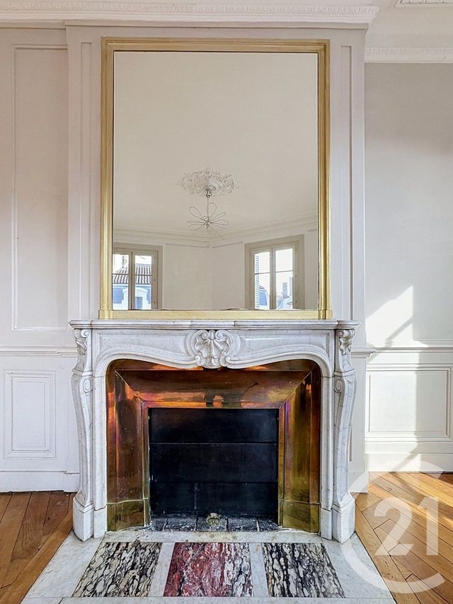 Appartement F5 à vendre - 5 pièces - 127.05 m2 - LYON - 69001 - RHONE-ALPES - Century 21 Le 7 De Coeur