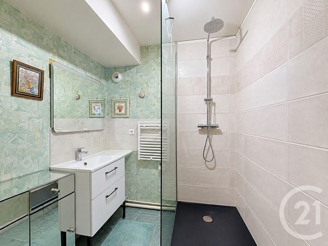 Appartement F2 à vendre - 2 pièces - 44.35 m2 - LYON - 69007 - RHONE-ALPES - Century 21 Le 7 De Coeur