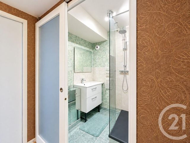 Appartement F2 à vendre - 2 pièces - 44.35 m2 - LYON - 69007 - RHONE-ALPES - Century 21 Le 7 De Coeur