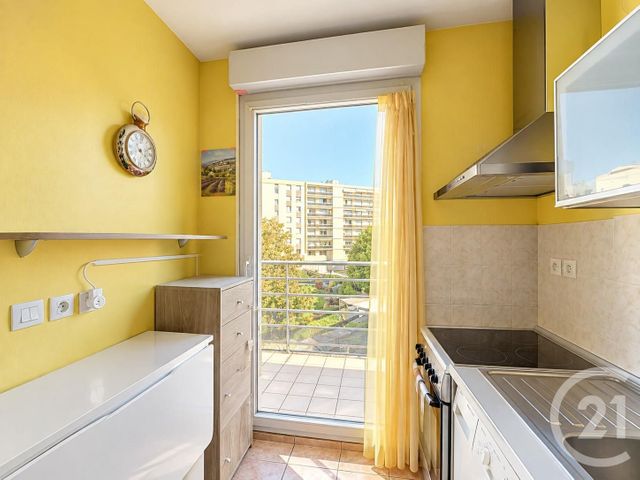 Appartement F2 à vendre - 2 pièces - 44.35 m2 - LYON - 69007 - RHONE-ALPES - Century 21 Le 7 De Coeur