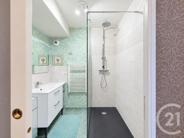 Appartement F2 à vendre - 2 pièces - 44.35 m2 - LYON - 69007 - RHONE-ALPES - Century 21 Le 7 De Coeur