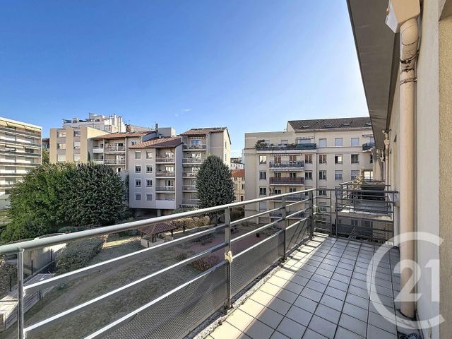 Appartement F2 à vendre - 2 pièces - 44.35 m2 - LYON - 69007 - RHONE-ALPES - Century 21 Le 7 De Coeur
