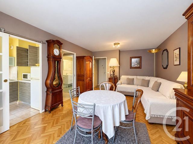 Appartement F2 à vendre - 2 pièces - 44.35 m2 - LYON - 69007 - RHONE-ALPES - Century 21 Le 7 De Coeur